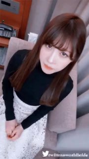 V888AV❤️█魔手☛外购█极品厕拍《无毛靓妹冲BB》_1_1😁一区二区三区